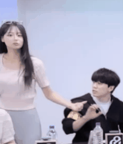 20012525_2.jpg.gif