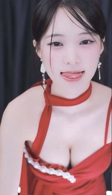 26723912_0.jpg